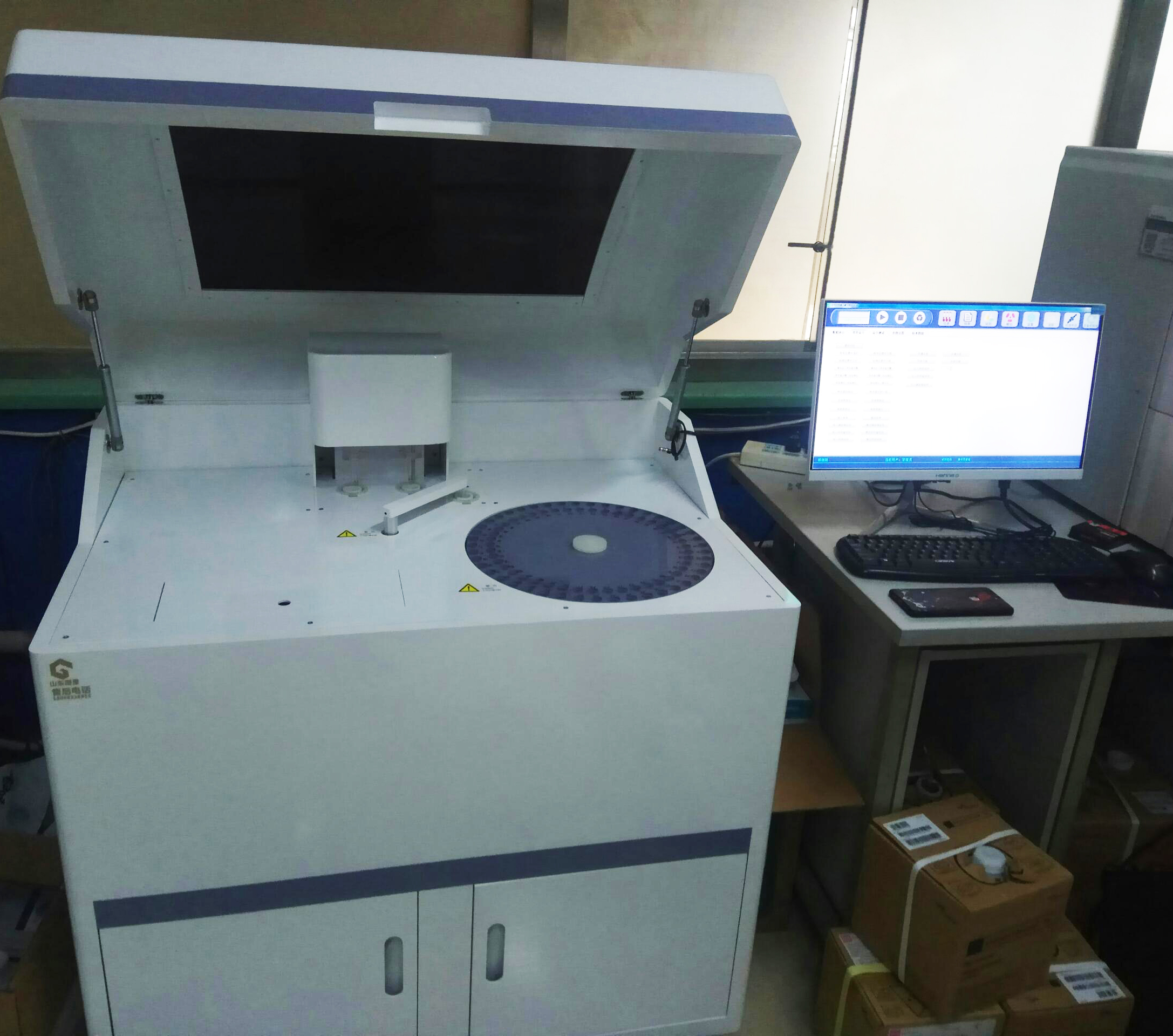 全自动星空体育投入前郭县医院检验工作